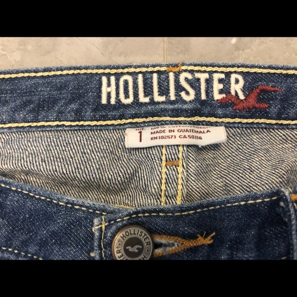 Hollister woman’s  jean shorts, Size 1 - Picture 2 of 3